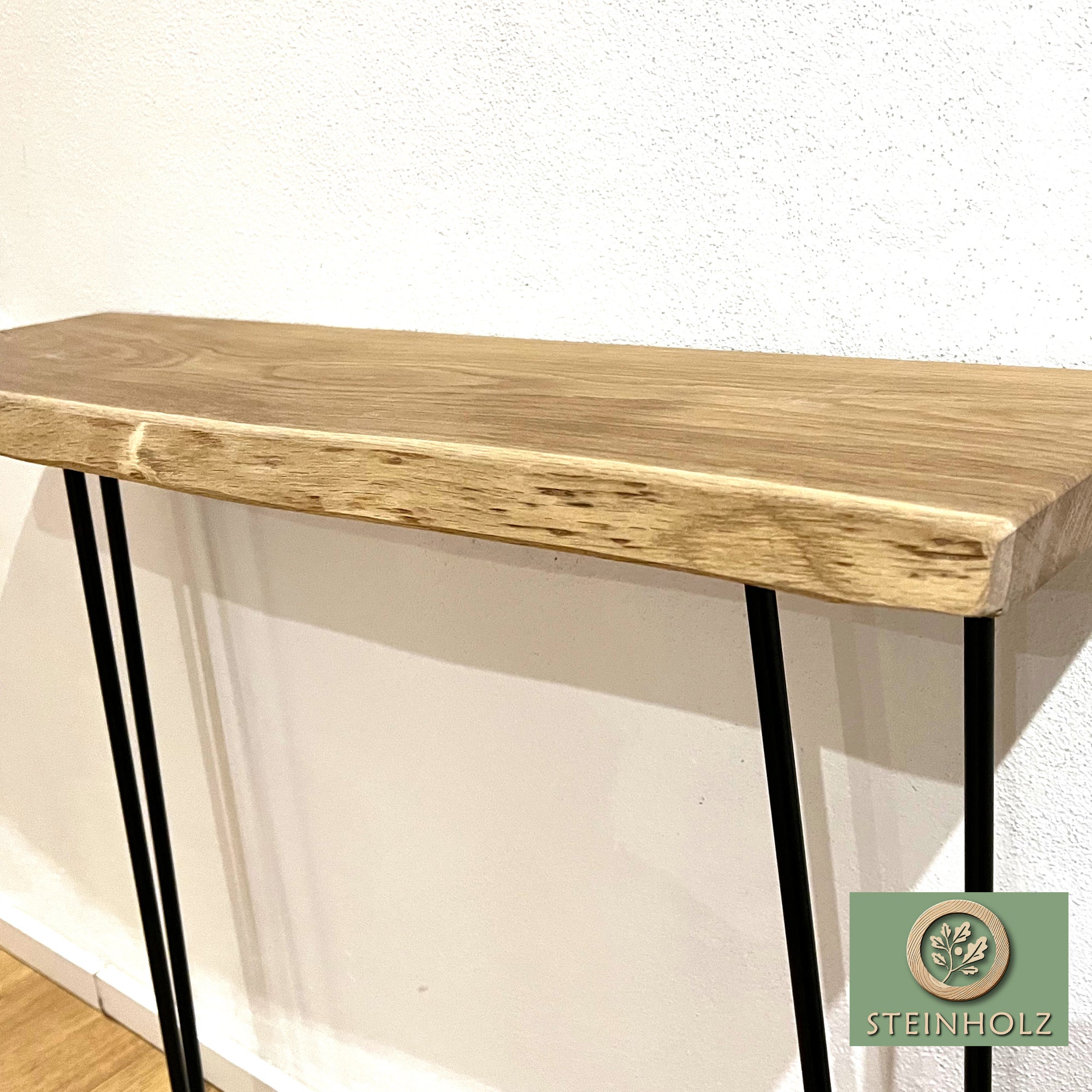 Oak console table with tree edge and hairpin legs – natural &amp; modern