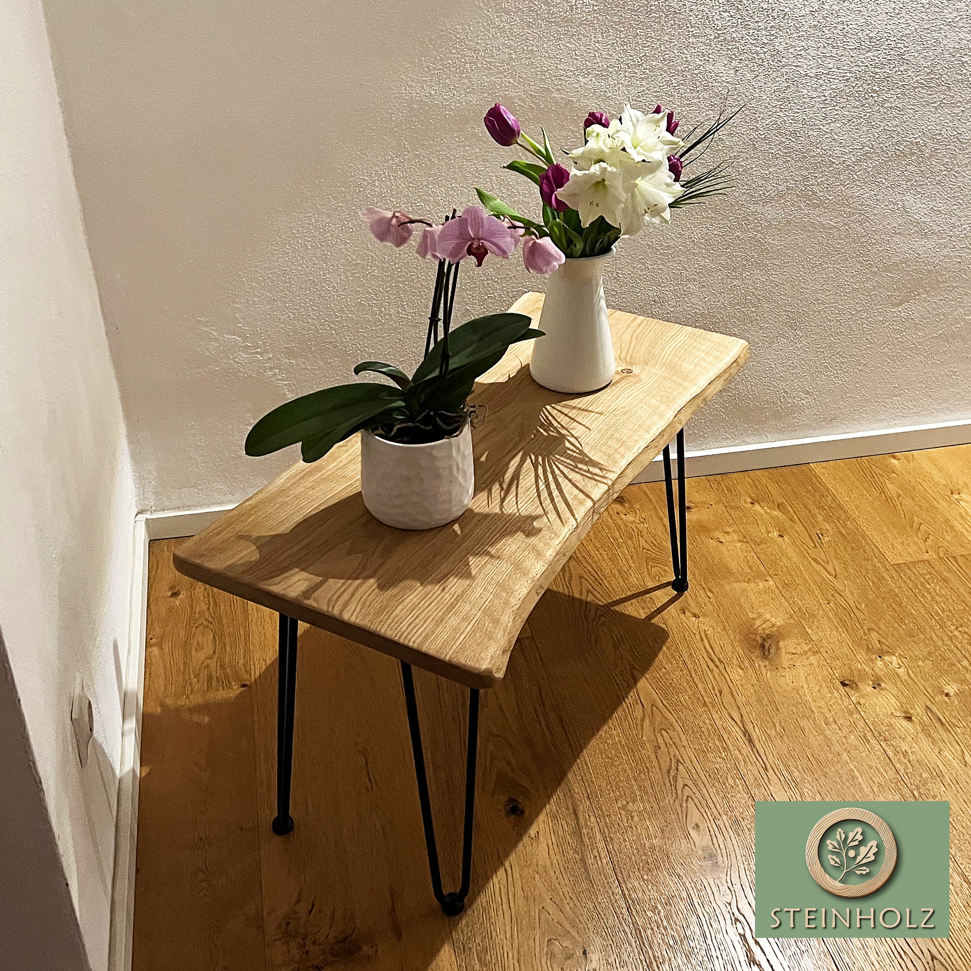 Oak coffee table with tree edge – Elegant design made of sustainable wood