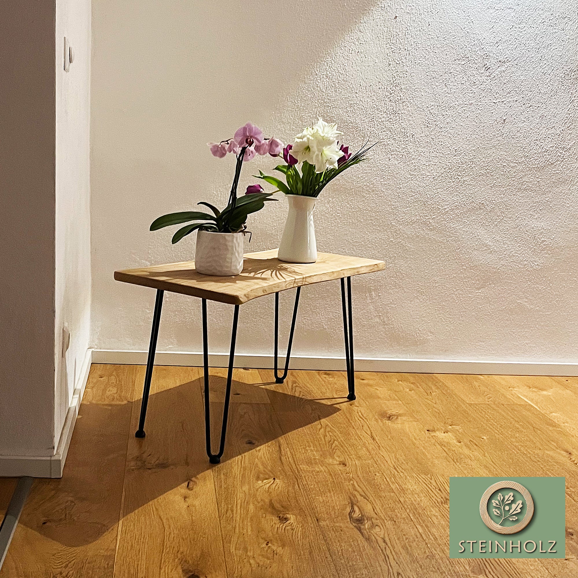 Oak coffee table with tree edge – Elegant design made of sustainable wood