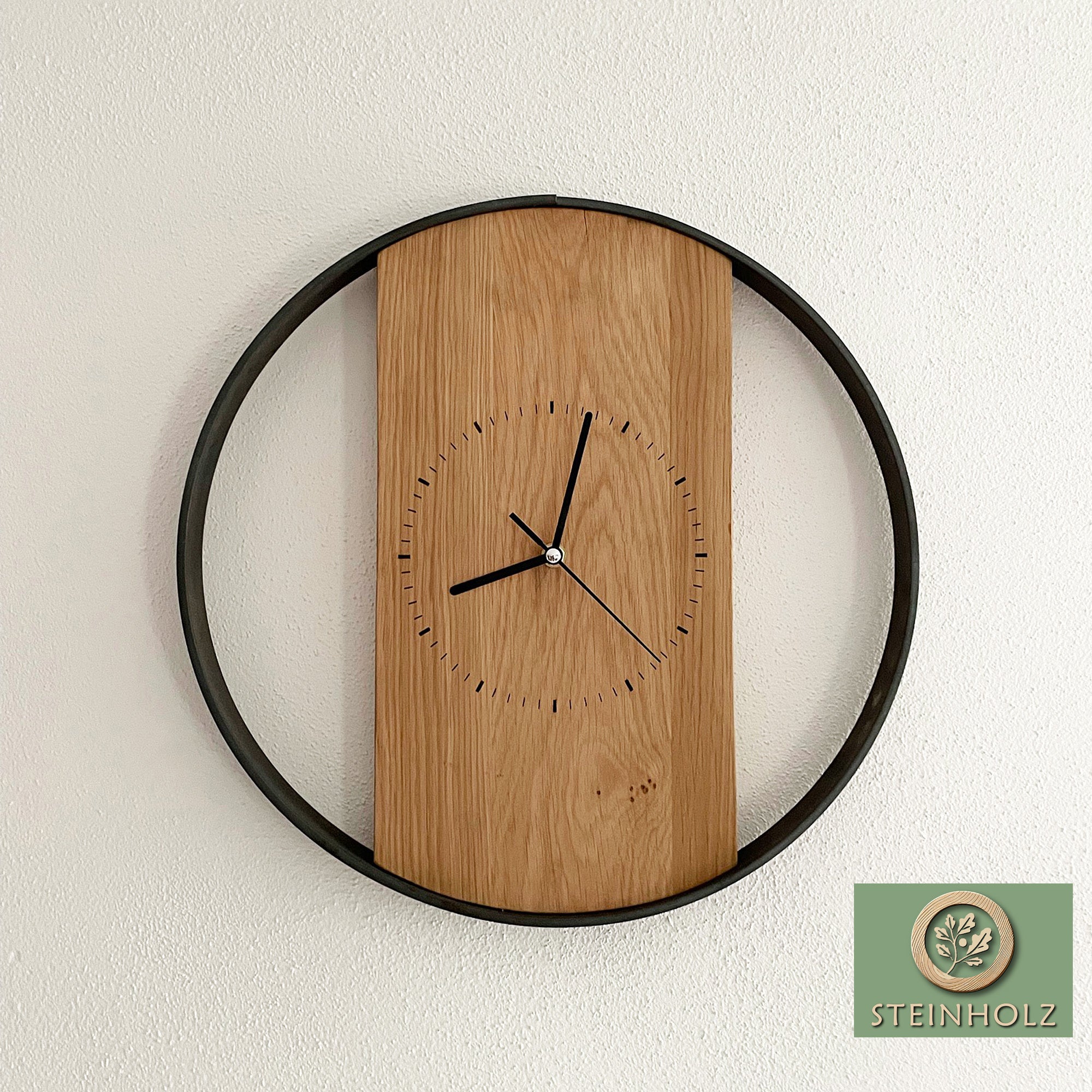 Oak wall clock with iron ring – rustic design meets modern elegance