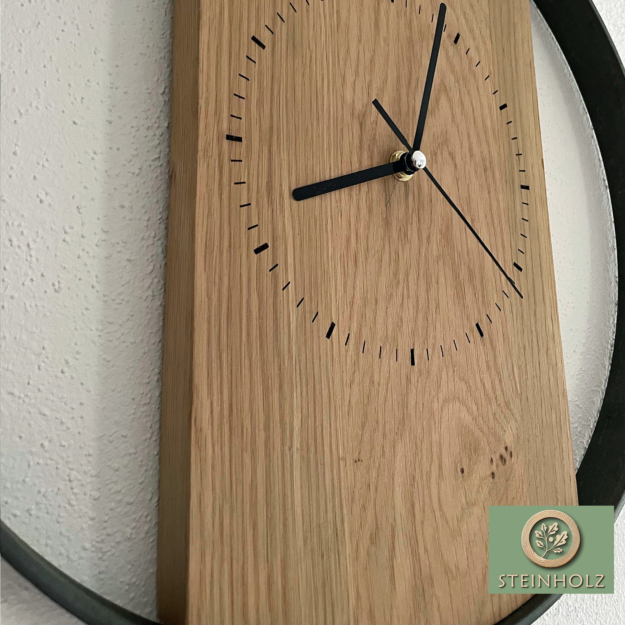 Oak wall clock with iron ring – rustic design meets modern elegance